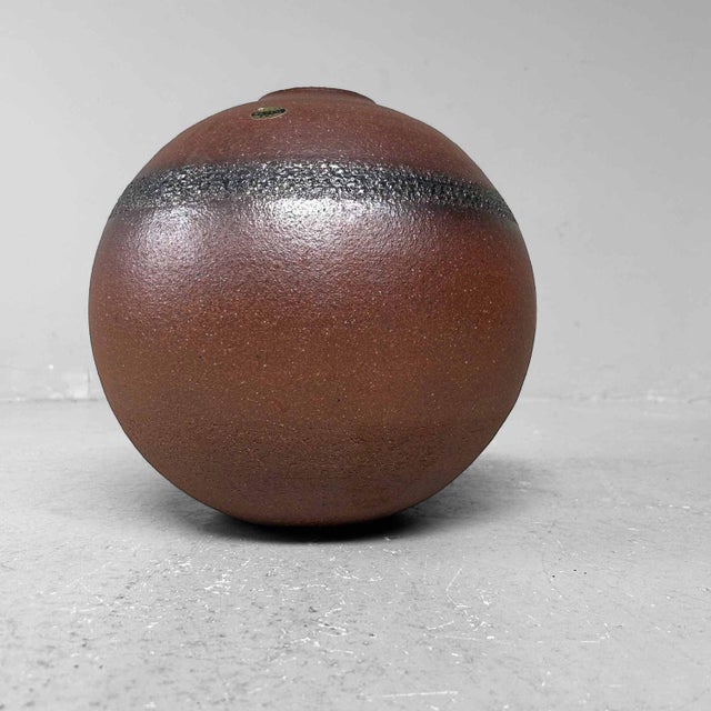 1970s Mid-Century Shigaraki Ikebana Flower Vase, 1970s For Sale - Image 5 of 15