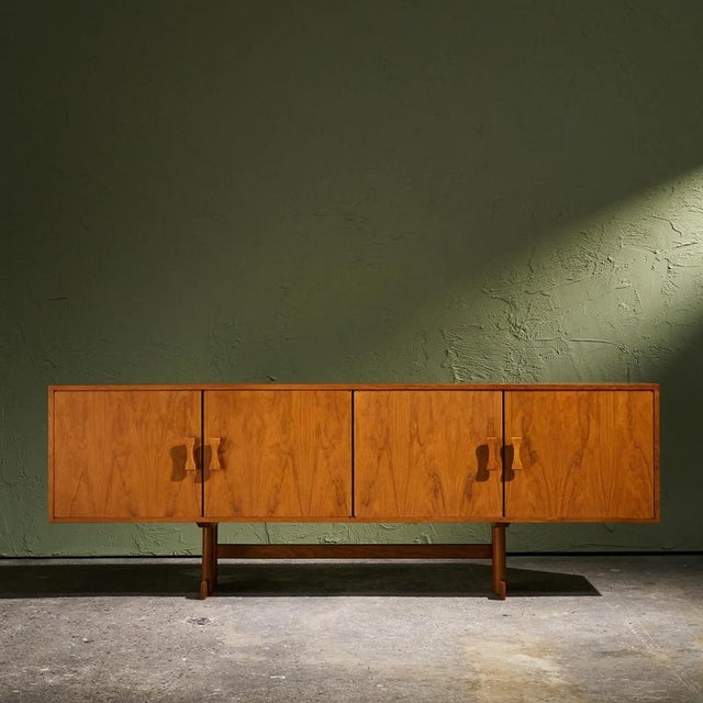 Brazilian hardwood, probably imbuiaheight 78 cm / 30.7 in width 219 cm / 86.2 in depth 47 cm / 18.5 in a brazilian...