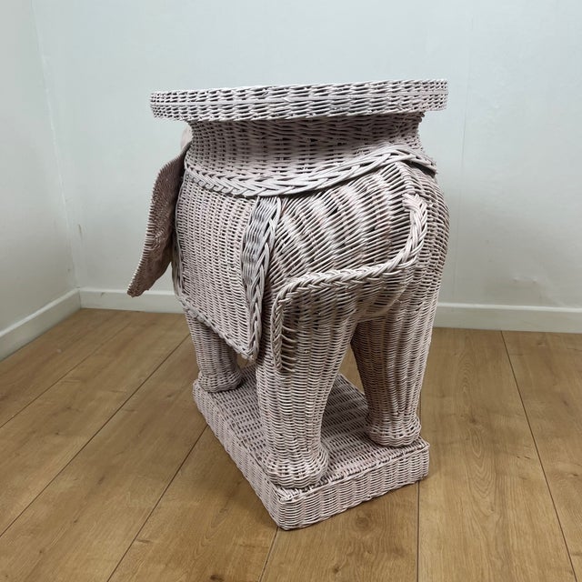 Vintage Rattan Elephant Side Table attributed to Vivai del Sud, Italy, 1960-1970 For Sale - Image 15 of 18