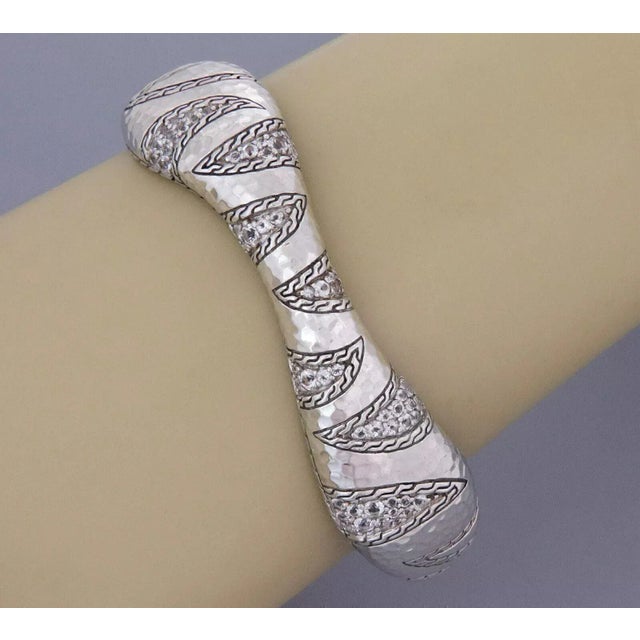 28121 - John Hardy Palu Macan Topaz Sterling Silver Hammered