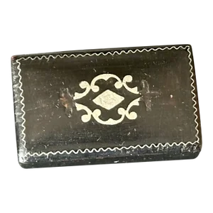 19th Century Black Lacquer Papier-Mâché Snuff Box