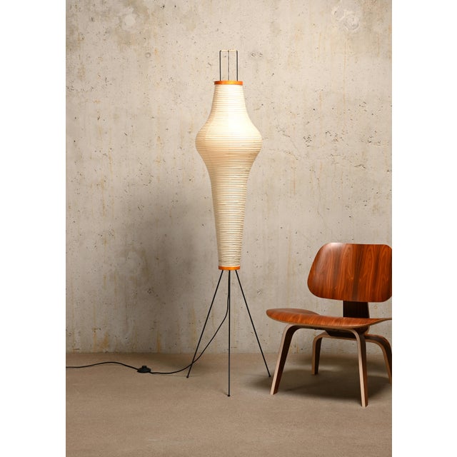Akari Model 14a Light Sculpture in Washi Paper and Bamboo by Isamu Noguchi For Sale - Image 5 of 14