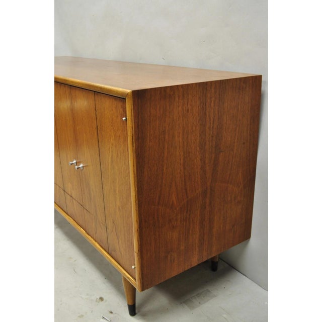 Vintage Lane Acclaim Mid Century Modern Walnut Dovetail Buffet Credenza Cabinet For Sale - Image 15 of 18