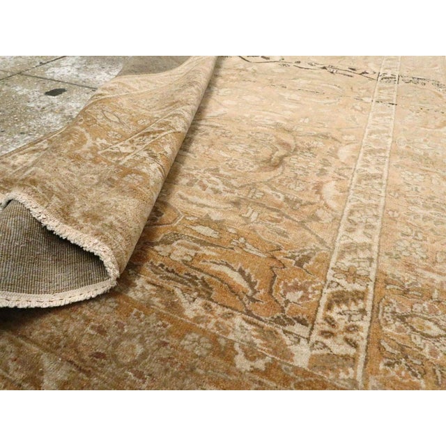 Galerie Shabab Collection Mid-20th Century Turkish Sivas Throw Rug For Sale In New York - Image 6 of 6