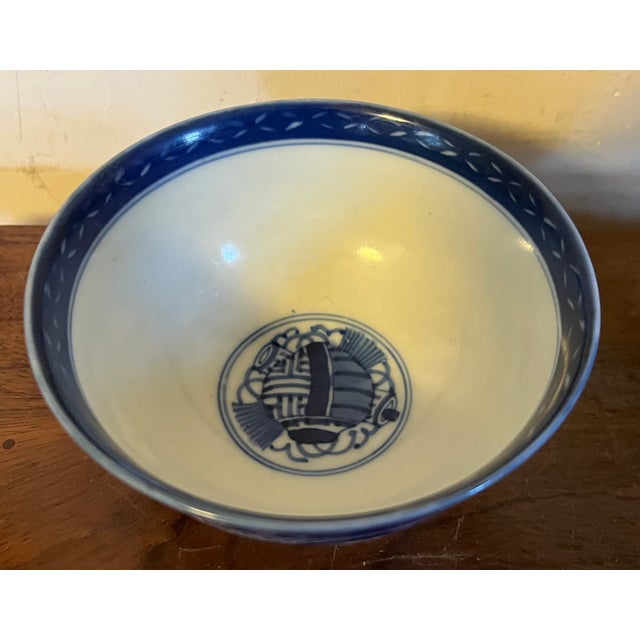 Antique 18th Century Edo Period Japanese Blue & White Porcelain Small Footed Bowl For Sale - Image 12 of 16