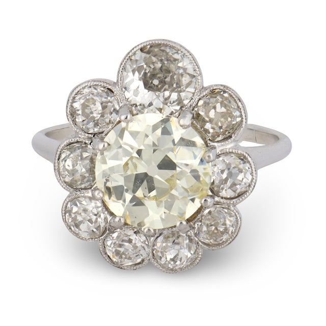 Art Deco 1930s Art Deco Gia 3.01 Carat Old European Diamond Platinum Cluster Ring, Size 7.75 For Sale - Image 3 of 6
