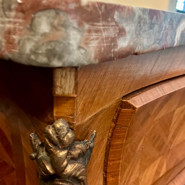 Louis XV Style Rosewood Bombé Chest With Brèche D’Alep Marble Top For Sale In Seattle - Image 6 of 9