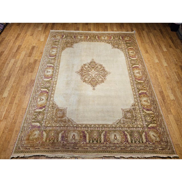 19th Century Handwoven Amritsar Rug, Wool Medallion Design, 10' x 13' For Sale - Image 10 of 18