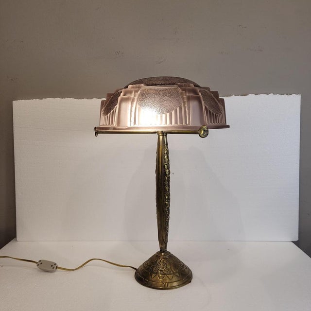 Art Deco Table Lamp in Bronze and Bent Glass from Muller Fréres, Luneville, France, 1930s For Sale - Image 6 of 18