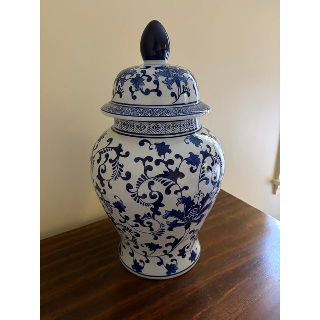 Late 20th Century Chinoiserie Large Blue and White Porcelain Ginger Jar For Sale - Image 4 of 8