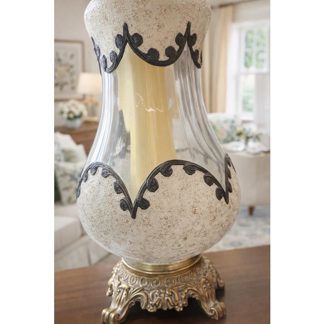 Glass Stately 1950s Hollywood Regency Gilt & Hand-Decorated Glass Table Lamp — Elaine R. Estate For Sale - Image 7 of 7