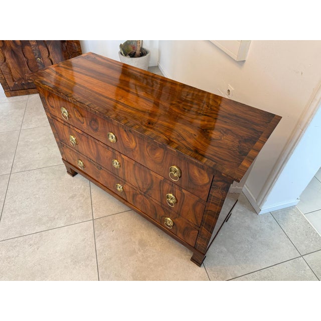 Biedermeier Chest of Drawers in Walnut For Sale - Image 6 of 14