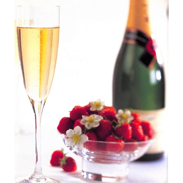 Paper "In the Royal Manner: Expert Advice on Etiquette and Entertaining From the Former Butler to Diana, Princess of Wales" 1999 Burrell, Paul For Sale - Image 7 of 11