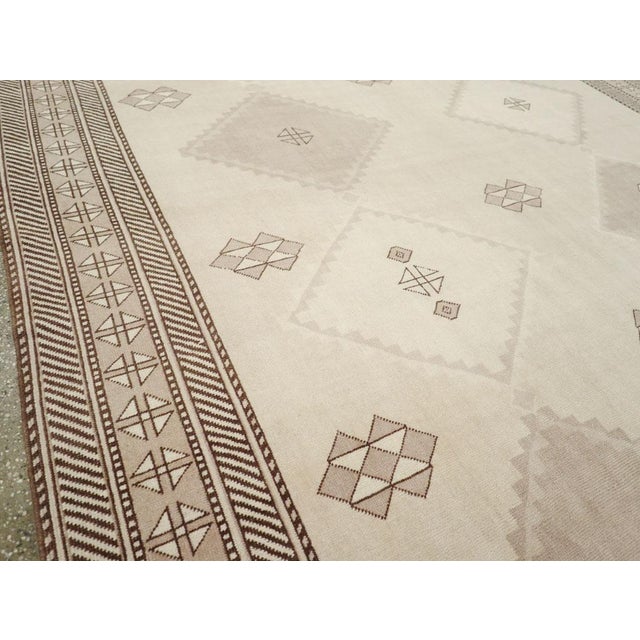 Mid 20th Century Galerie Shabab Collection Mid-20th Century Turkish Anatolian Room Size Carpet For Sale - Image 5 of 10