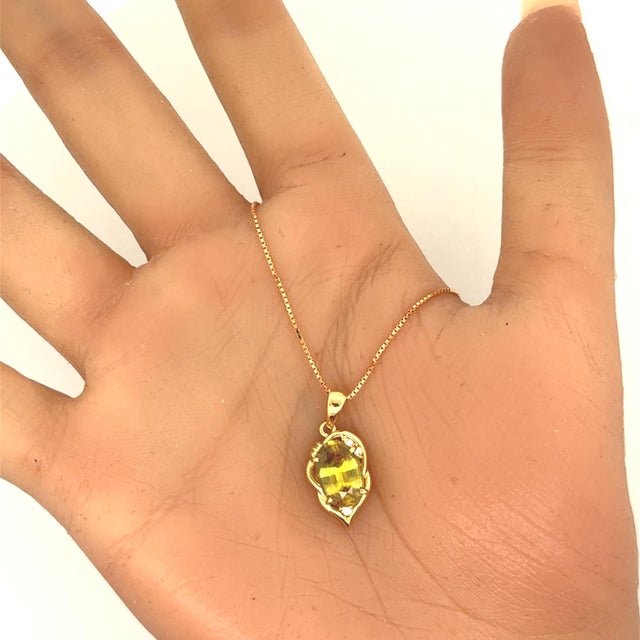 Sphene Diamond 18k Gold Pendant Necklace For Sale In Los Angeles - Image 6 of 6