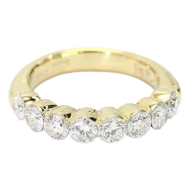 18k Yellow Gold Band With Eight Bezel Set Diamonds - Size 4 For Sale