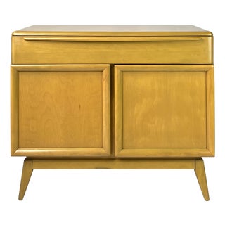 Mid-Century Modern Heywood-Wakefield Solid Birch Server Cabinet in Wheat (Model M1597) For Sale