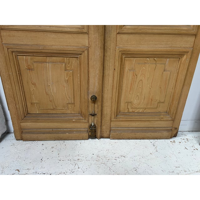 Haussmannian Double Passage Doors in Patinated Oak, 1800s, Set of 2 For Sale - Image 15 of 18