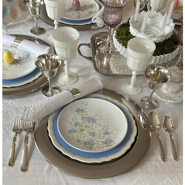 Vintage Contemporary Silver-Plated Napkin Rings, Polished - Set of 8 For Sale - Image 11 of 12