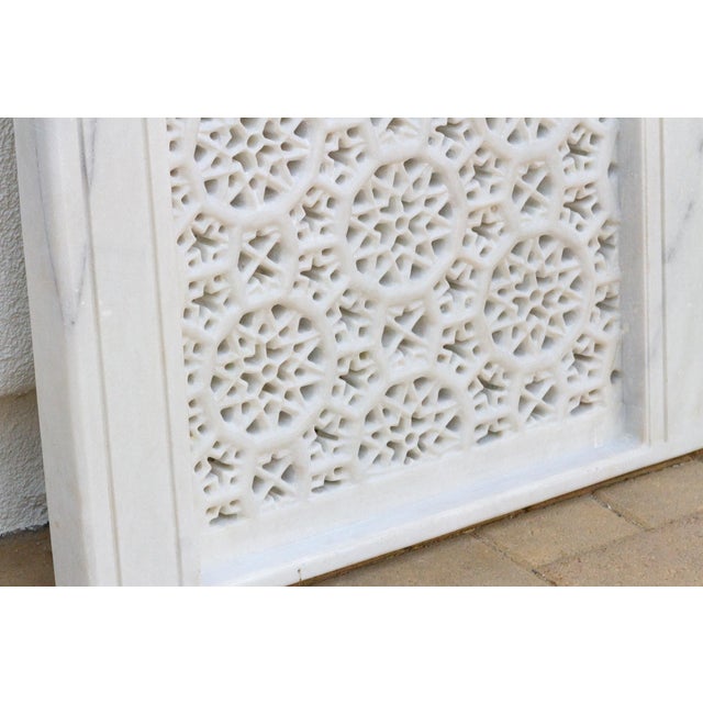 White Taj Carved Indian Marble Window For Sale - Image 8 of 11