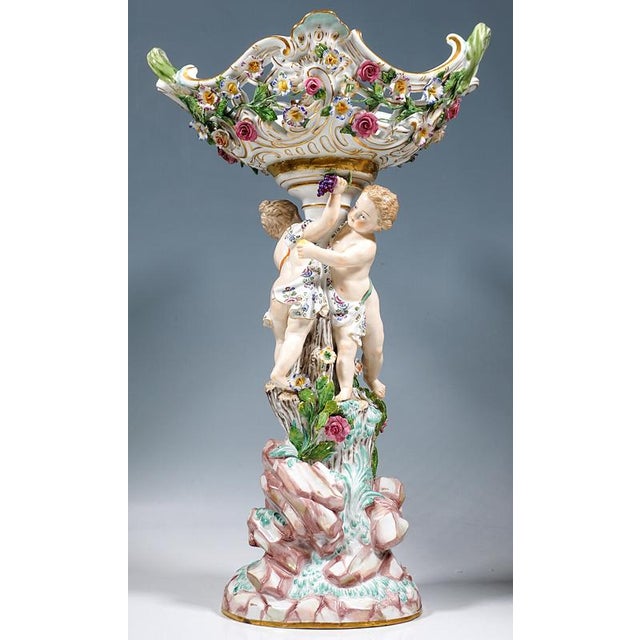 Ceramic Porcelain Centerpieces with Cupids by Leuteritz for Meissen, 1860, Set of 2 For Sale - Image 7 of 13