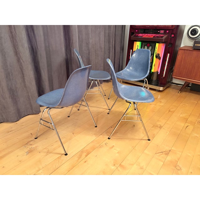 DSS Chairs in Fiberglass by Charles and Ray Eames for Herman Miller, 1970s, Set of 4 For Sale - Image 11 of 18
