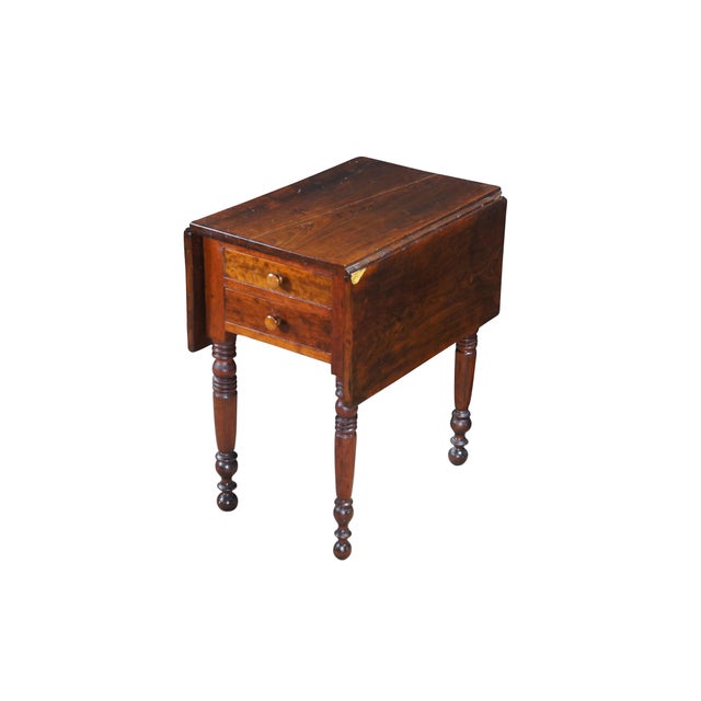 American Antique Early American Federal Cherry Drop Leaf Parlor Side Accent Table For Sale - Image 3 of 12