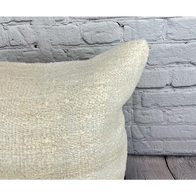 Turkish 20 x 20 Hemp Pillow Turkish Cushion Natural Grayish White Pillow Cushion Cover For Sale - Image 3 of 4