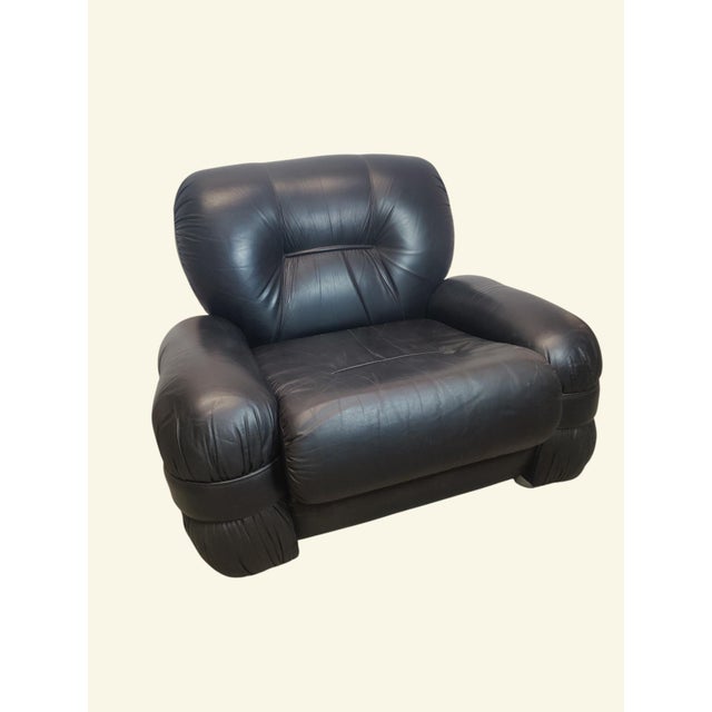 1970s Black Faux Leather Sofa and Armchair Set from Adriano Piazzesi, Italy, 1970s, Set of 3 For Sale - Image 5 of 15