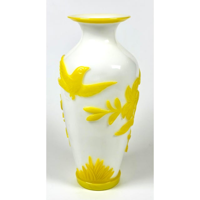 1960s Pristine Vintage Chinese Peking Glass Vase Yellow Over White Carved Surface For Sale - Image 5 of 9