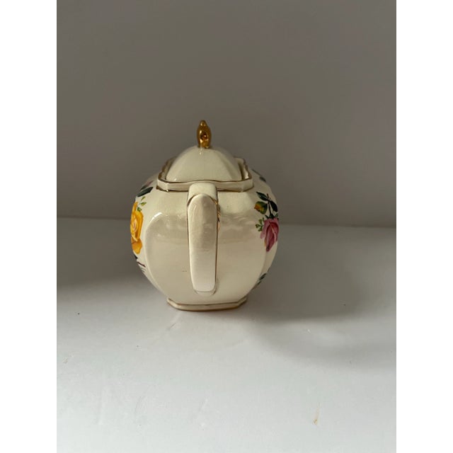 Mid-Century English Sadler Floral Teapot With Gilt Trim, Staffordshire, 1950s For Sale In Indianapolis - Image 6 of 9