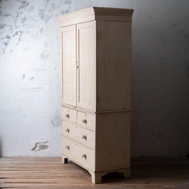 English Pine Linen Press, 19th Century For Sale - Image 11 of 18