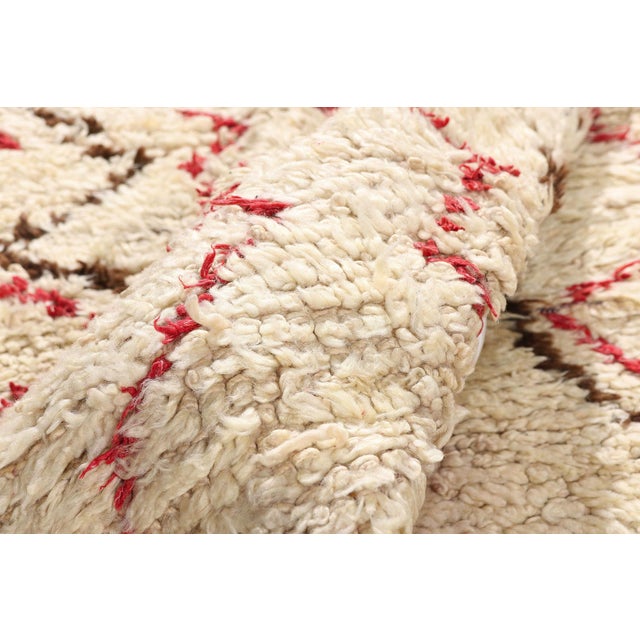 Vintage Azilal Moroccan Rug, 03'09 X 06'11 For Sale In Dallas - Image 6 of 10