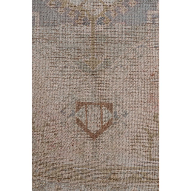 1940s Vintage Circa 1940 Taupe Distressed Turkish Oushak Hand Knotted Wool Rug 4'1 X 6'9 For Sale - Image 5 of 11