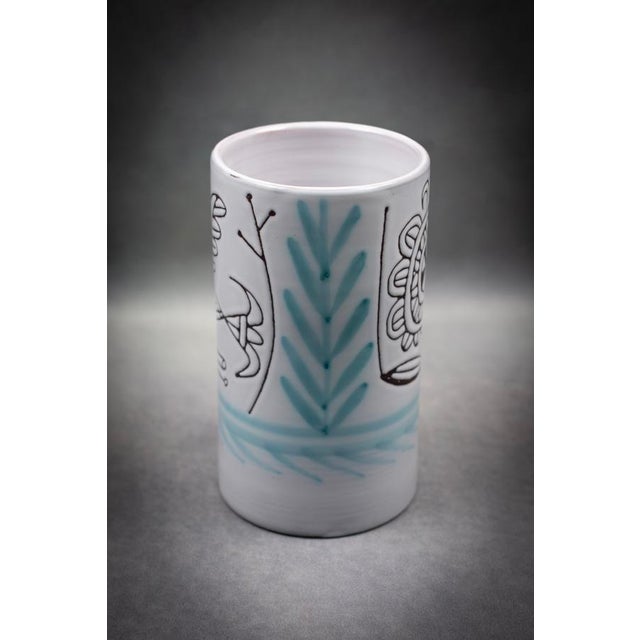 1970s Cylindrical Vase in Glazed Earthenware with Stylized Rooster and Flower by Michel Barbier, Lully, Haute-Savoie, 1970-1986 For Sale - Image 5 of 10