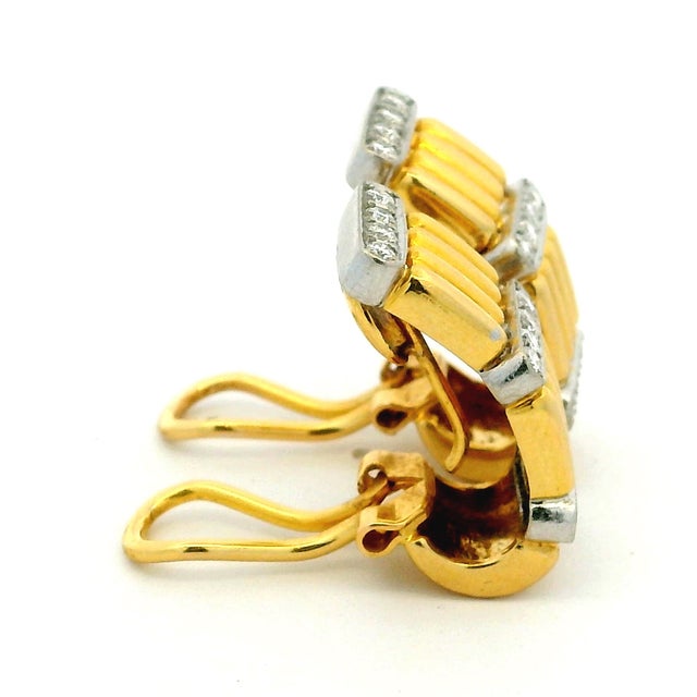 Vintage Italian Trio 18k Gold Diamond Clip Earrings, A Pair For Sale In Miami - Image 6 of 10