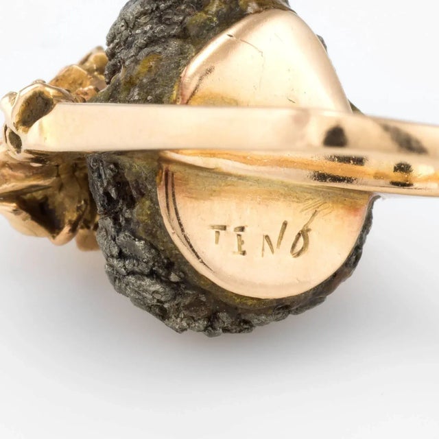 Metal Late 20th Century Aurelio Teno 18 Karat Gold Abstract Square Cocktail Ring size 5.75 For Sale - Image 7 of 7