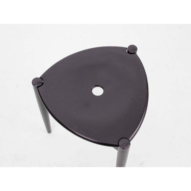 Mid-Century Modern Scandinavain stool in black lacquered beech Ø 38 cm. H 45 cm. This piece is attributed to the mentioned...