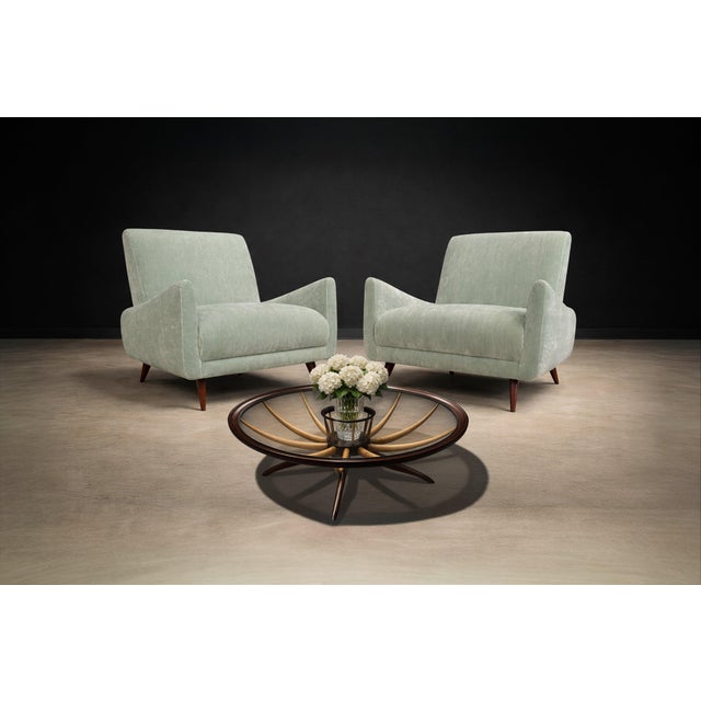 A masterclass in sculptural engineering and organic modernism, this rare coffee table by Giuseppe Scapinelli exemplifies...