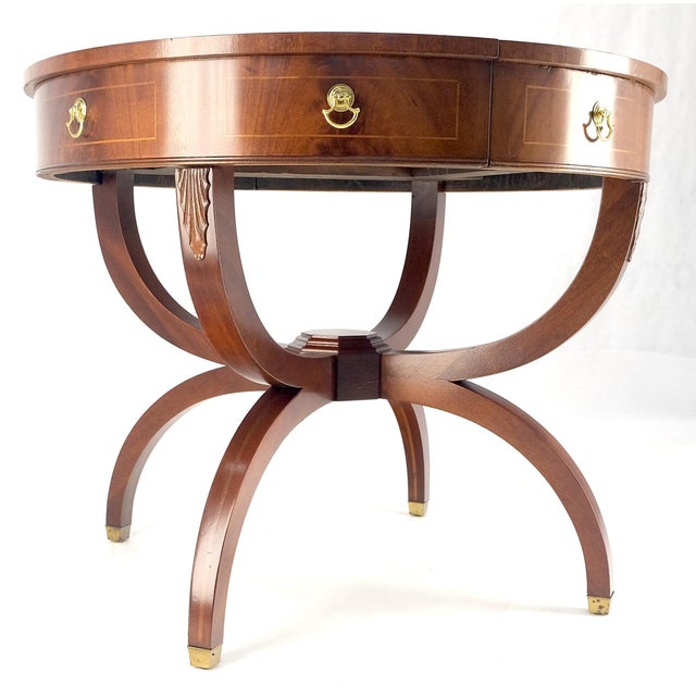 Traditional Round Mahogany Single Pedestal Drum to Duning Table w/ 2 Extension Boards Mint For Sale - Image 3 of 12