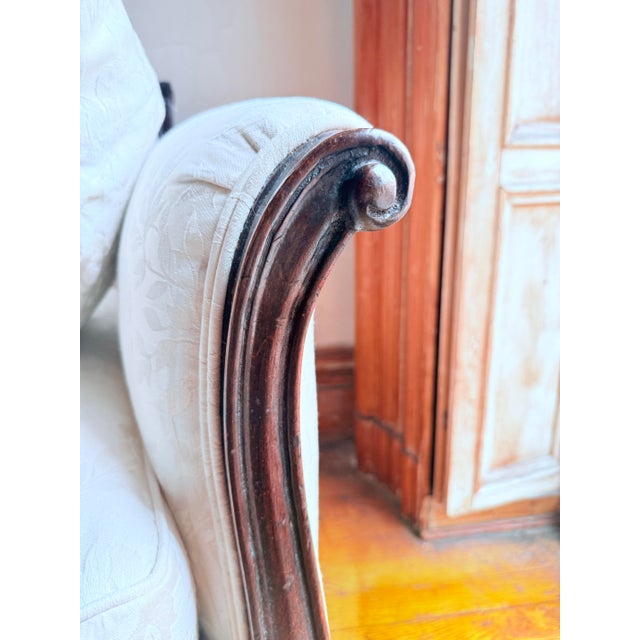 Baker Furniture Company 1950s Mid-Century Era Louis French Provencial, Louis XV Style White Sofa For Sale - Image 4 of 15