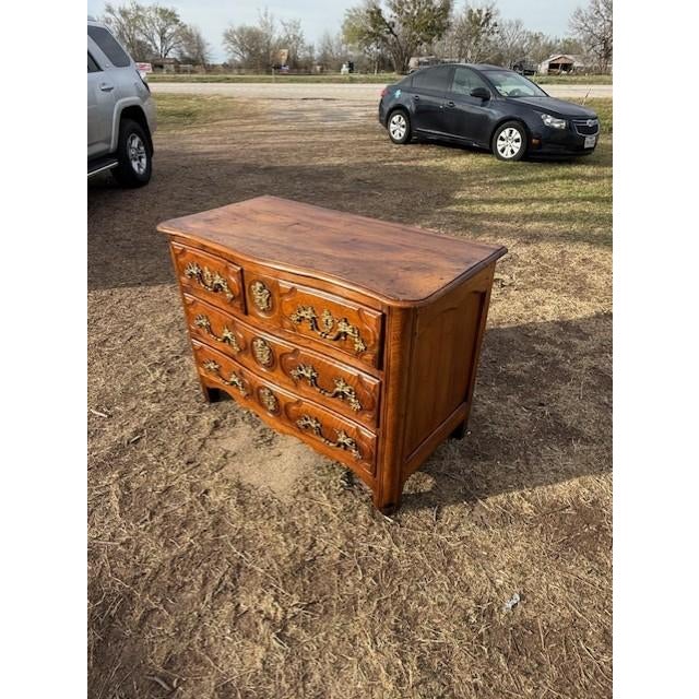 18th Century French Louis XV Solid Walnut Chest of Drawer / Commodes For Sale - Image 9 of 18