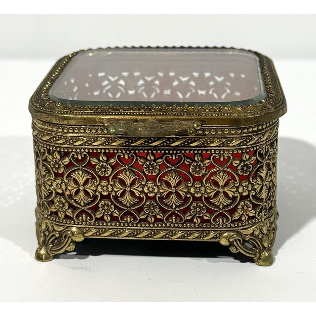 Early 20th Century Crystal Dresser Box For Sale In Philadelphia - Image 6 of 7