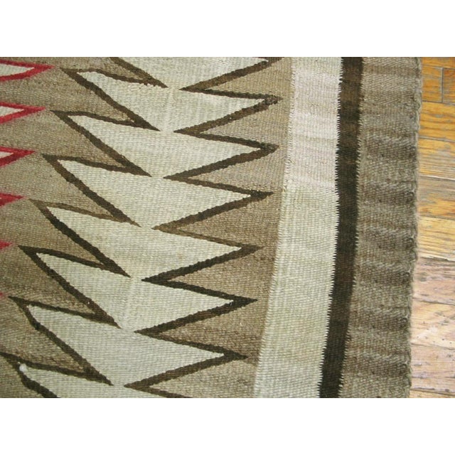 Tribal 1920s Gray Geometric Tribal Antique American Navajo Rug 4'9" X 7'7" Flatweave Wool Carpet For Sale - Image 3 of 6