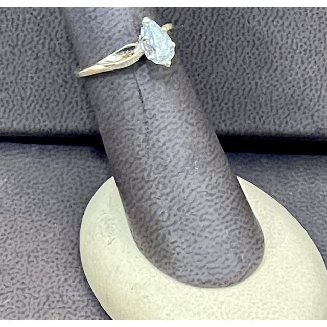 2010s 0.72 Carat Diamond Solitaire Pear Shape VS/E Engagement Ring 14 Kt Yellow Gold For Sale - Image 5 of 18