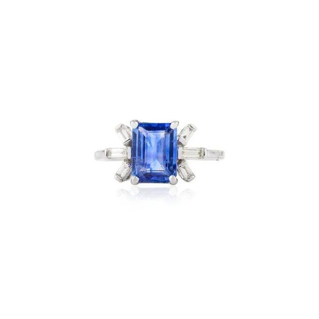 Art Deco 1.5 Ctw Emerald Cut Blue Sapphire Diamonds Wedding Ring Size 6 For Sale - Image 3 of 9