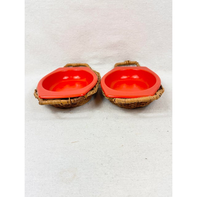 Red Vintage Mid-Century Modern 1960s Dynasty Ware Red Enamel Baking Serving Dishes Wicker Holders-a Pair For Sale - Image 8 of 11