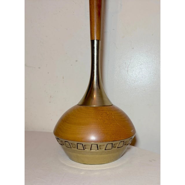Mid-Century Modern Share Tall Vintage MCM Laurel Lamp Co. Tony Paul Style Teak & Brass Table Lamp 1960s For Sale - Image 3 of 10
