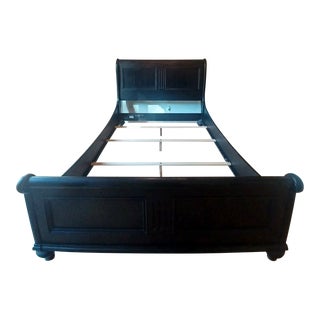 Ethan Allen New Country Sleigh Bed in Distressed Charcoal (Queen) For Sale
