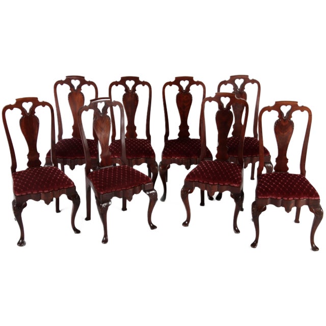 Age and Origin: This dining set is likely from around 1910 and originates from England. Chair Dimensions: Height approx....